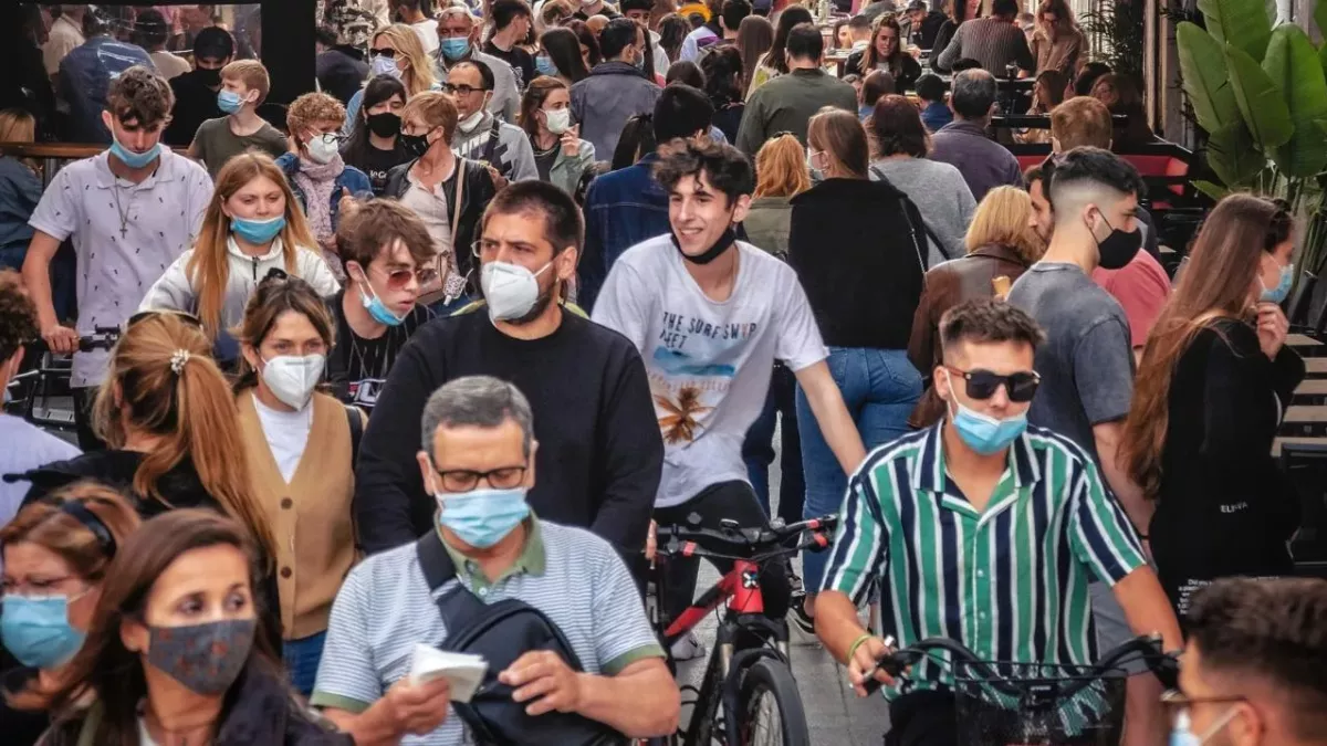 Simple tricks to fight off ‘widespread’ Covid variant as more people hospitalised