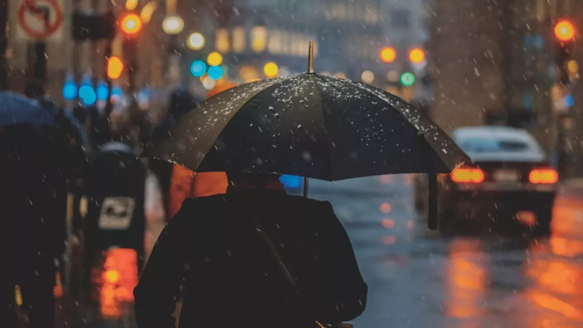 Storm Ciarán UK chaos weather warning travel 