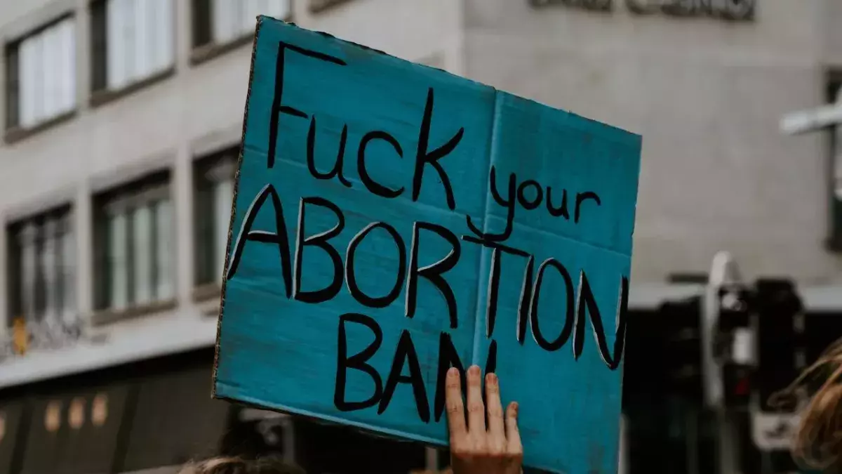 Texas law restricting abortions temporarily on halt