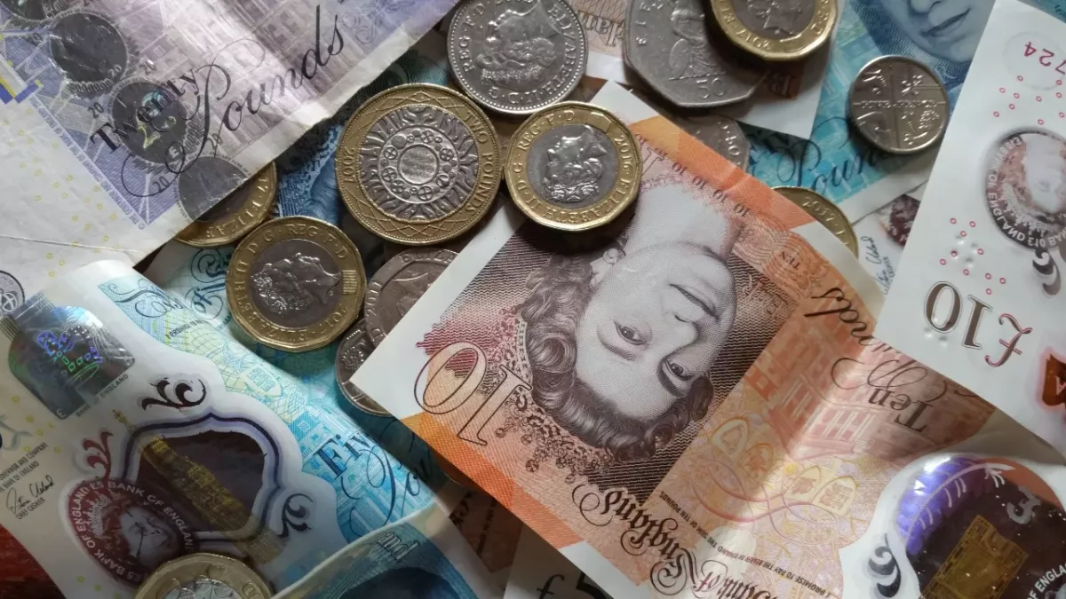 Thousand claiming Universal Credit warned of major rule change, here’s how it may affect you