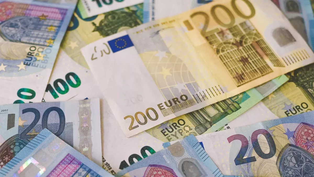 Treasure hunt for $1 billion of Nazi looted cash hidden in Swiss bank account