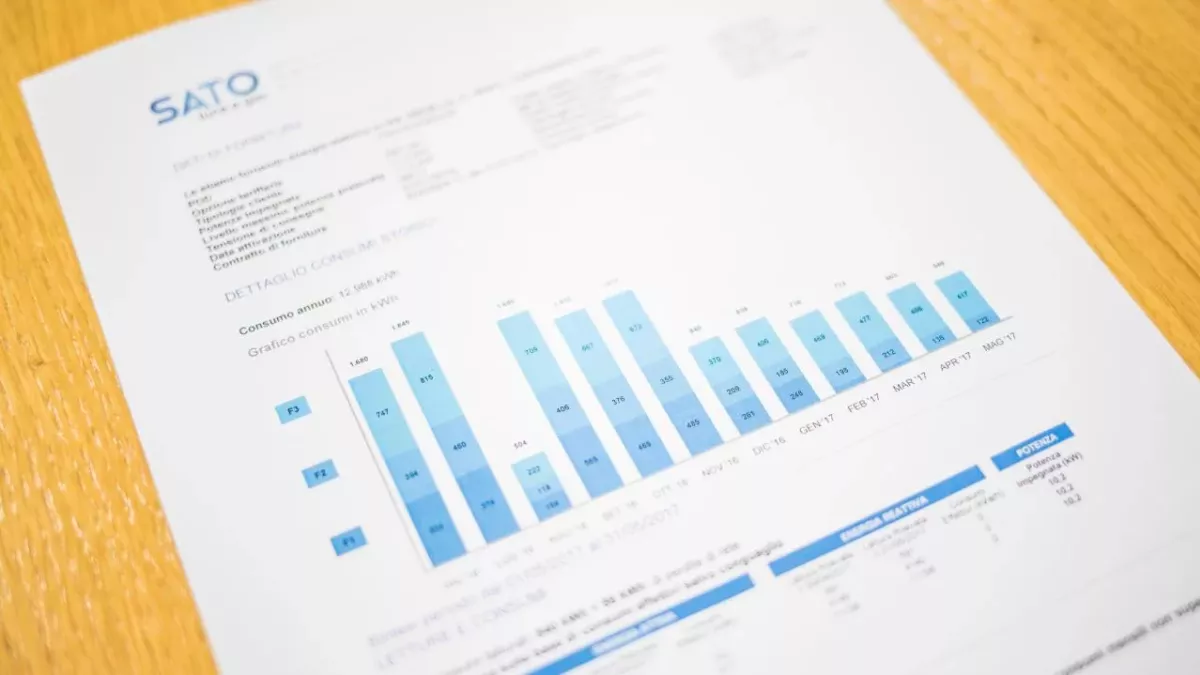 Uk residents could see energy bills soar up to £1,000, according to expert