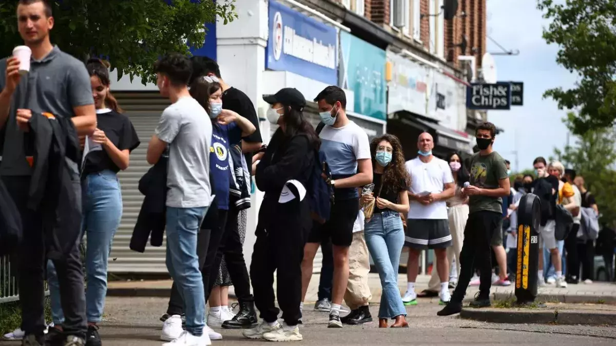 Under 30s Are Coming Forward For COVID Vaccines In Record Numbers