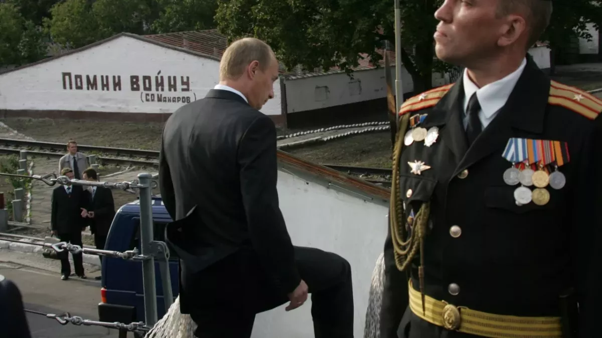 Vladimir Putin: enlistment offices and officers continue to be targeted in Russia