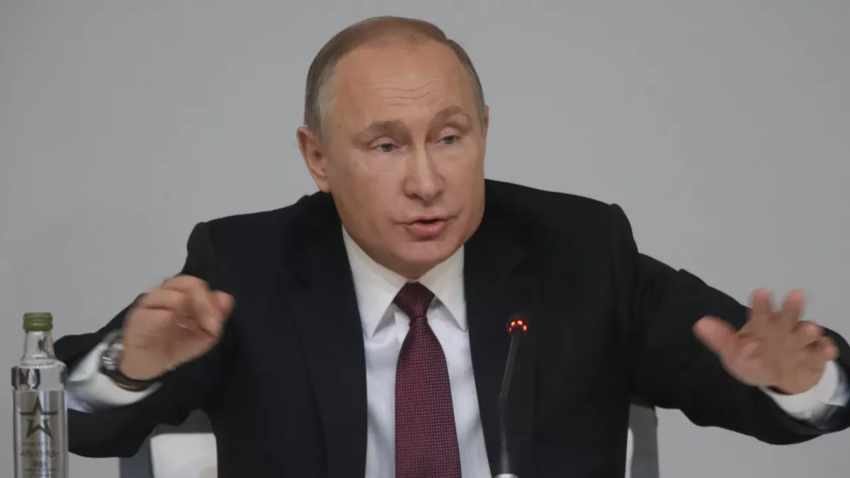 Vladimir Putin fortifies his secret palace in move to protect himself from 'all-out war'