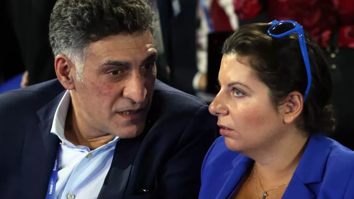 Vladimir Putin: This power couple are paid millions of dollars to spread disinformation in Russia