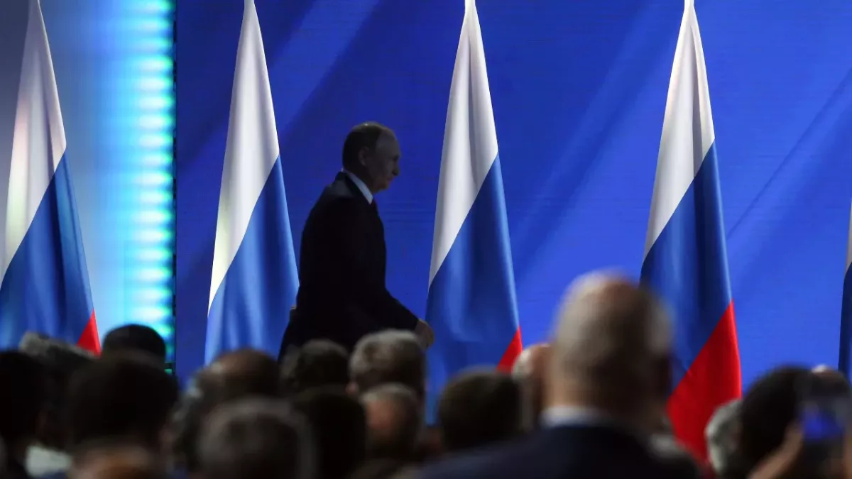Vladimir Putin withdraws from annual ice hockey game in latest 'suspicious' move