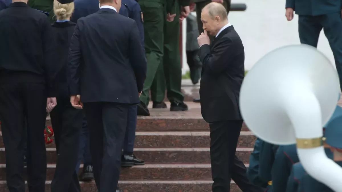 Vladimir Putin's allies are increasingly turning their backs on him