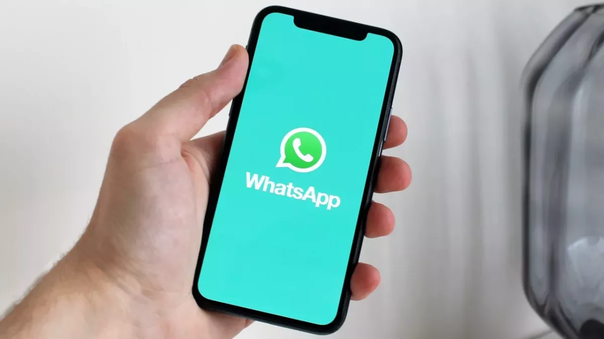 WhatsApp users warned the app could be leaving the UK forever, here's why
