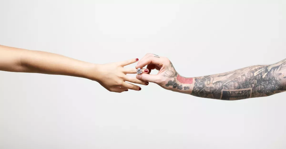 A Woman Becomes A Laughingstock On Facebook Because Of Her Engagement Ring