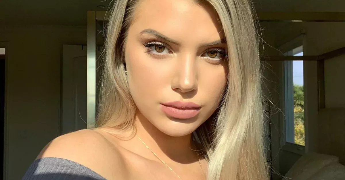 This YouTuber Posted A Rather Daring Photo Of Herself
