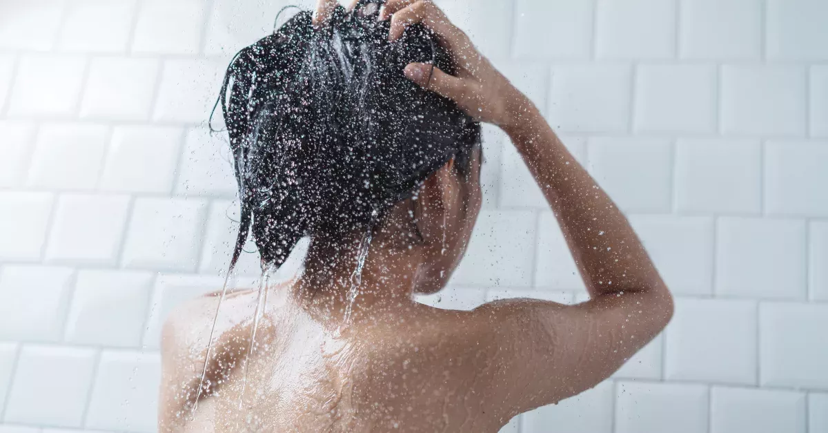 This Bad Habit That Lots Of People Have In The Shower Can Be Dangerous
