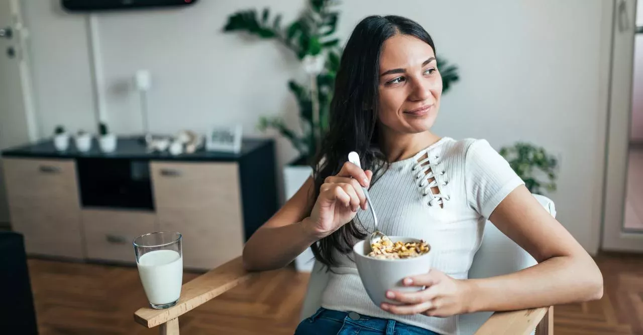 Can eating alone really help you lose weight?