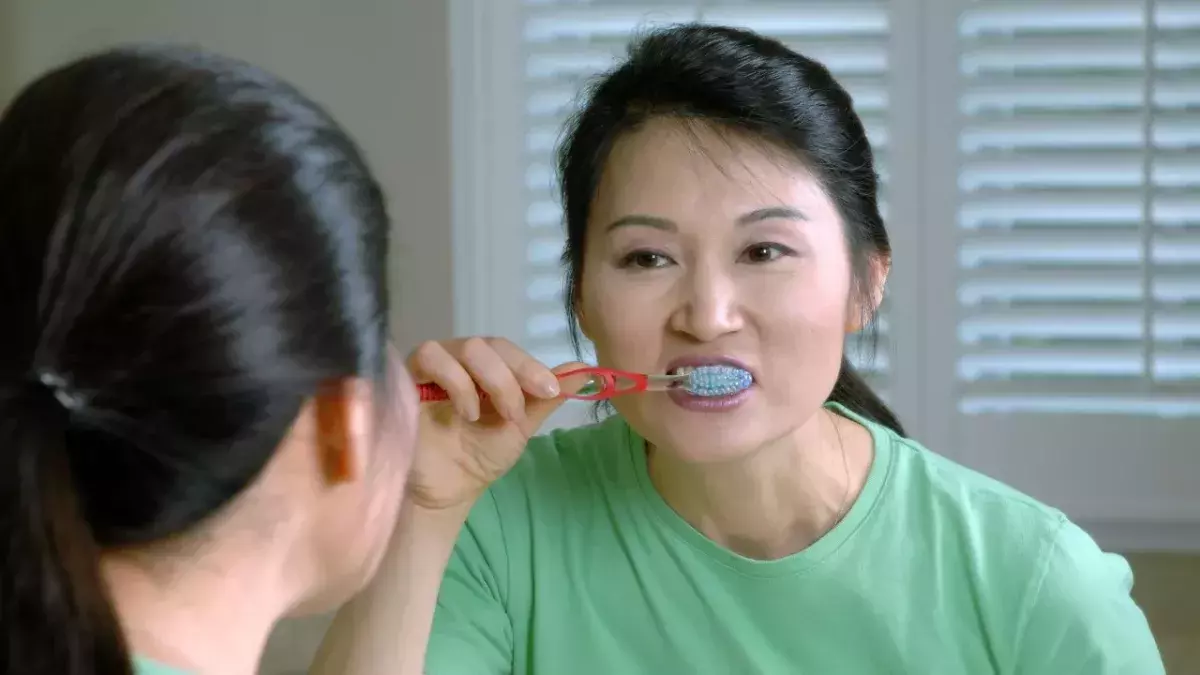Dentist reveals common mistake everyone makes while brushing teeth