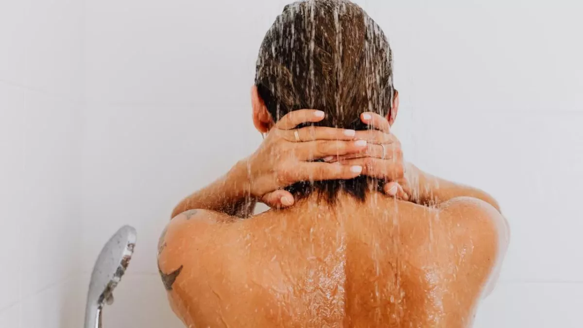 Ending showers with cold water can lead to better health and mood 