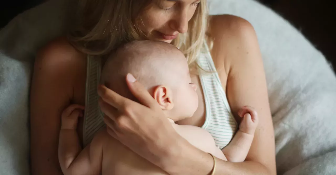 Her baby’s face suddenly became discoloured after she breastfed him