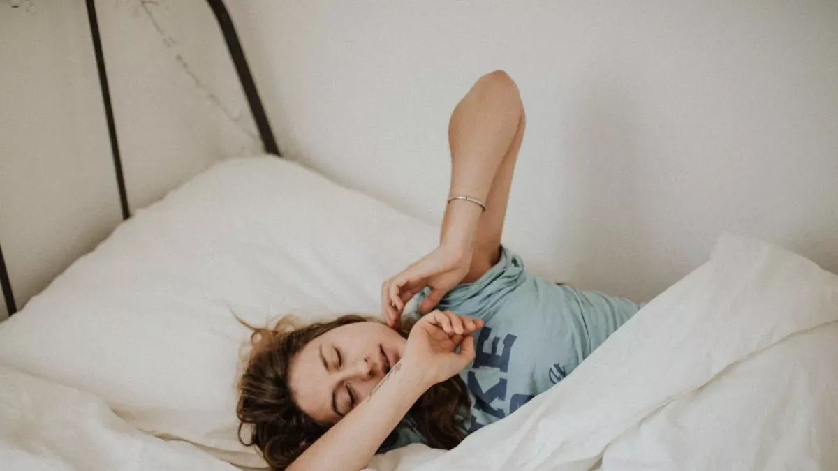 Here are some possible reasons why you often wake up before your alarm goes off