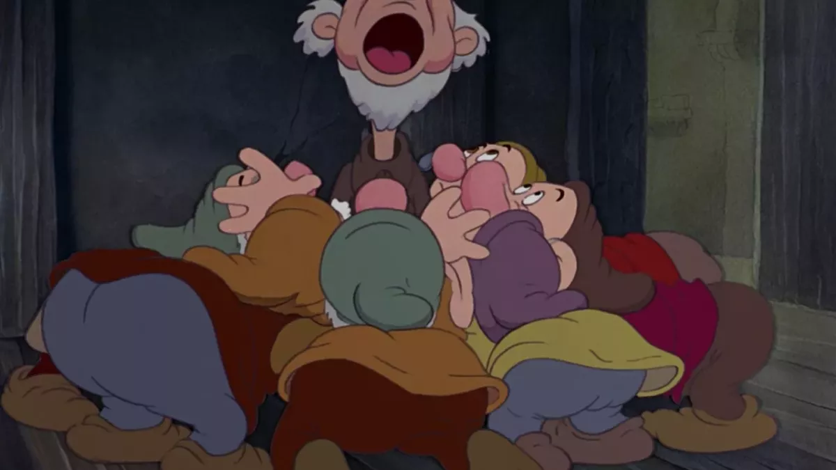 hold sneeze dangerous health