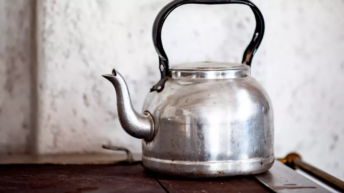 kettle water cold room temperature hygiene money energy