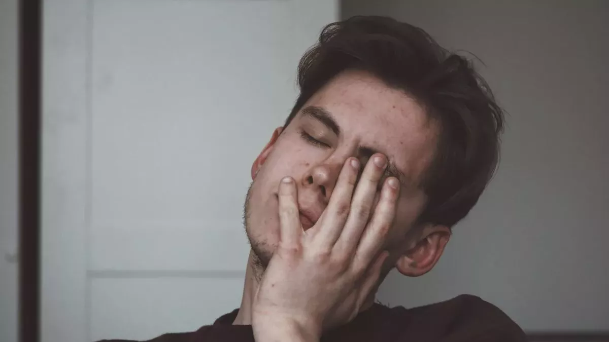 Myasthenia gravis: Constant tiredness could be a sign of this rare disease