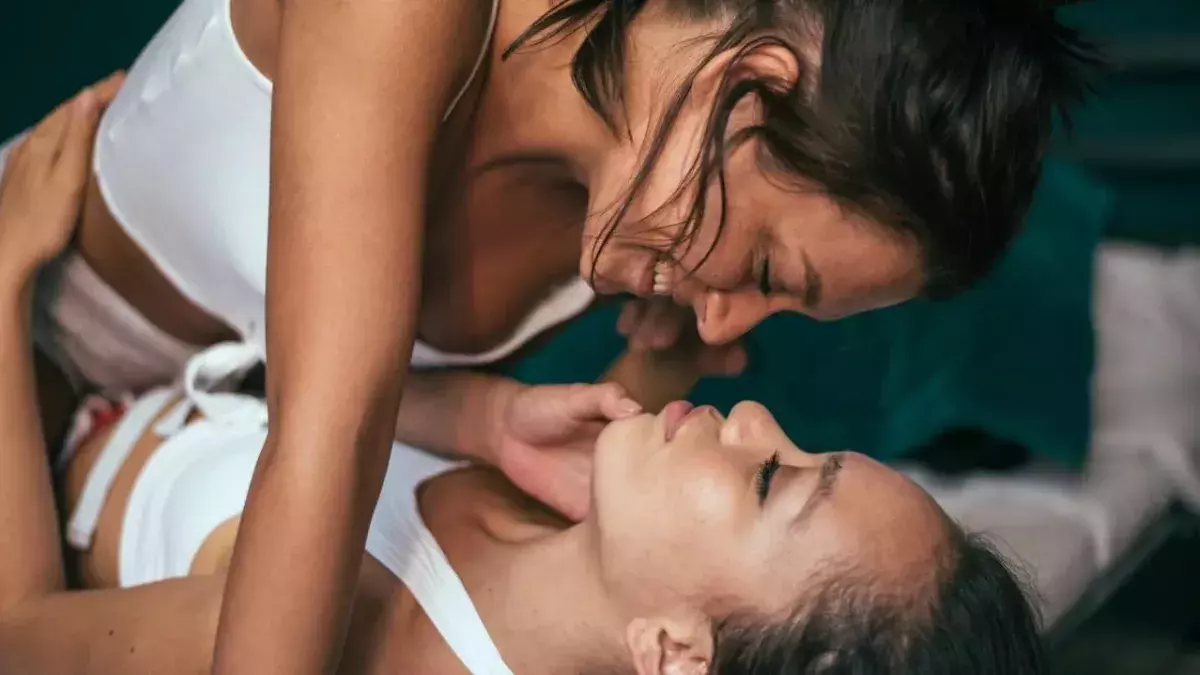 10 Kinky Sex Positions for Same-Sex Couples
