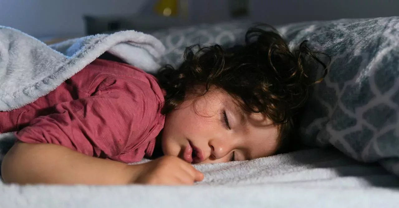 This 3-Year-Old Little Girl Only Needs 90 Minutes Of Sleep A Night