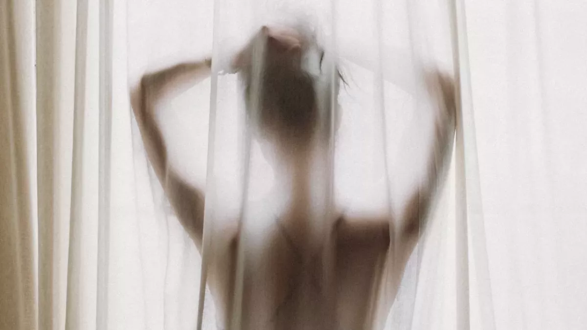 This woman is able to orgasm just by thinking about it, here's how