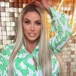 Katie Price ends the 22 year nasty feud with Victoria Beckham in a recent Instagram post