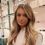 Lucinda Strafford reveals which famous actor slid into her DMs 