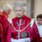 Queen in regal outfit