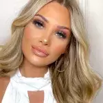 Was Shaughna Phillips in a relationship during her time on Love Island?