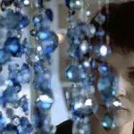 objectophilia in love with chandelier 