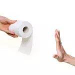 This woman claims she stopped wiping her butt, and uses a litter box instead