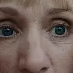 Woman pulls 14 worms out of her eye after it got irritated (VIDEO)