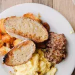 avoid eating eggs with hot coffee for breakfast