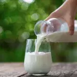 Here’s why people are adding salt to milk, and you should too