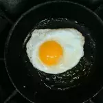 Make the perfect fried egg with this genius hack
