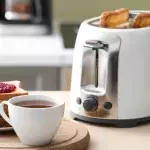 People going crazy after finding out there is a hidden compartment in their toaster