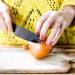 People shocked to find out this 'genius' hack to cut onions