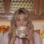 You should never drink coffee before going shopping