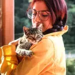 5 ways to make your cat like you