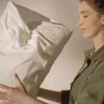 Tired of yellow pillowcases? This is how to wash them back to white