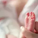 Breastfeeding mother dies from COVID after delaying to get jabbed