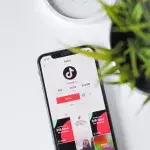 TikTok's new time limit for teenagers