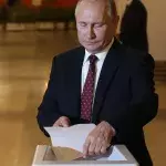 Vladimir Putin's former ally believes he will avoid being overthrown by using this tactic