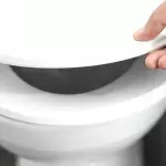 close toilet lid before flushing