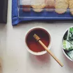 honey sugar brown white benefits health