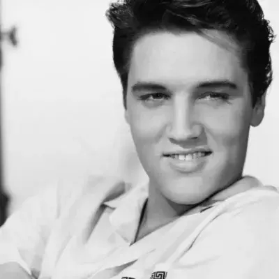 A Behind-The-Scenes Look At Elvis Presley