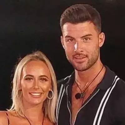 Fans want Millie to dump Liam in final and take £50k for herself