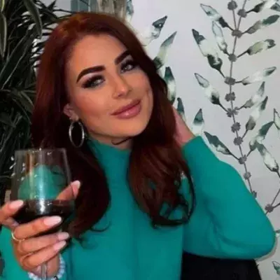 Love Island: Jessica Hayes rushed to hospital after her fake nails gave her an infection